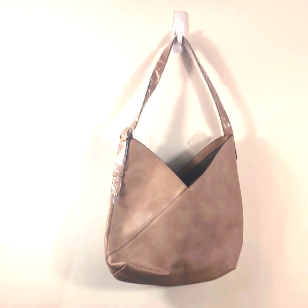 Cluci Chic Tan Shoulder Bag New with tags